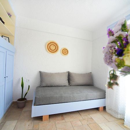 Anthelia Apartments Myrties Екстериор снимка