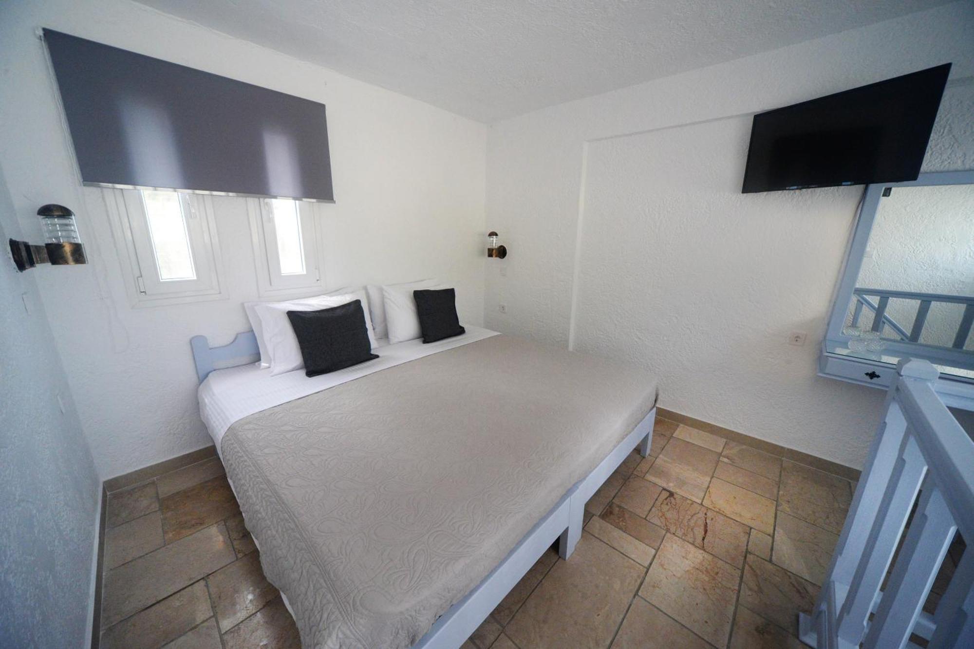 Anthelia Apartments Myrties Екстериор снимка