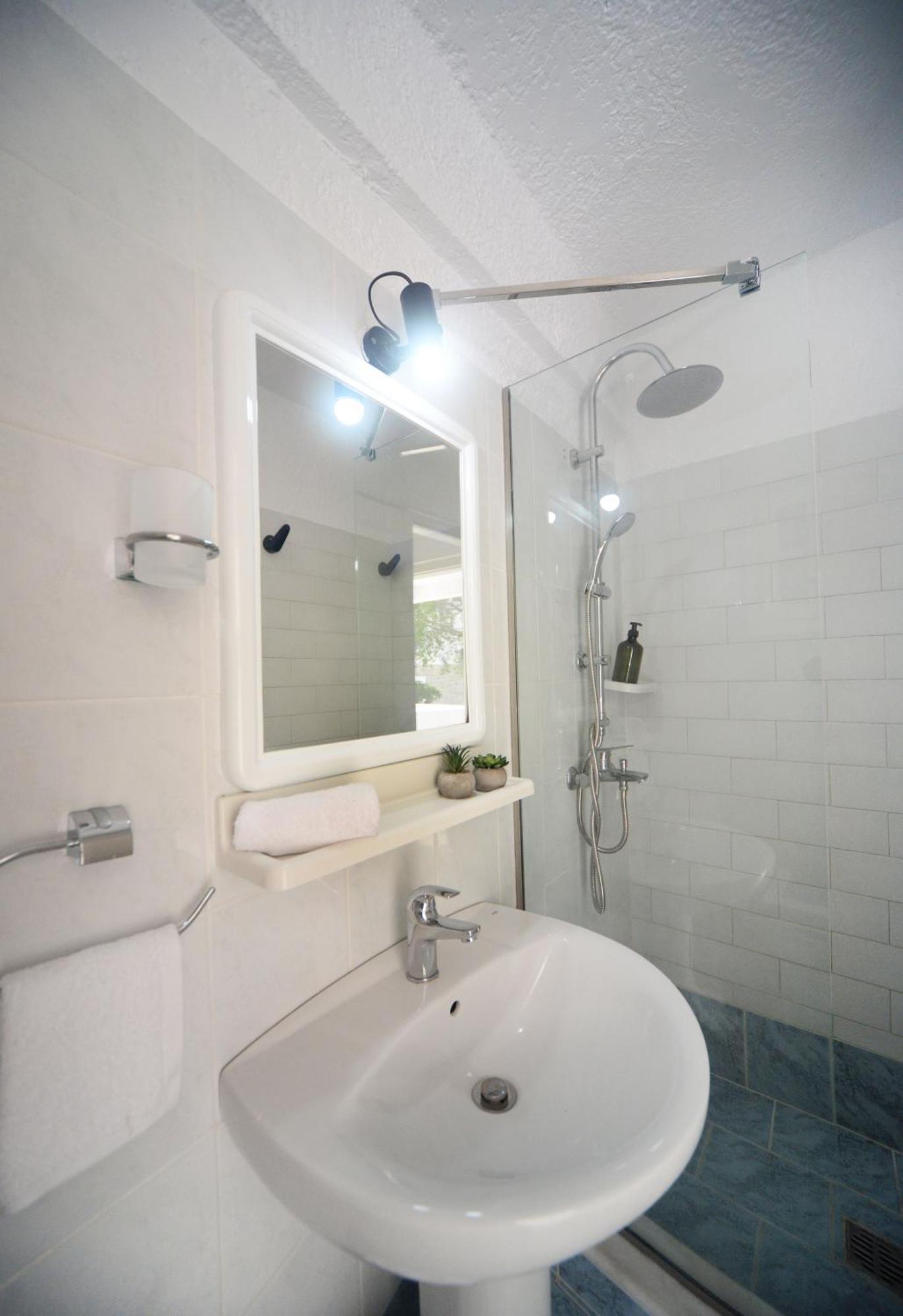 Anthelia Apartments Myrties Екстериор снимка